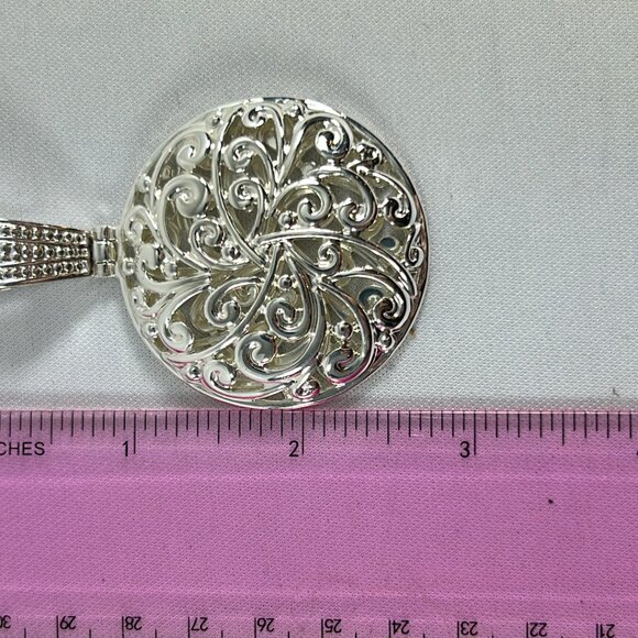 Silver Tone Open Work Metal Magnetic Clip On Pendant Round Ornate - Picture 6 of 7
